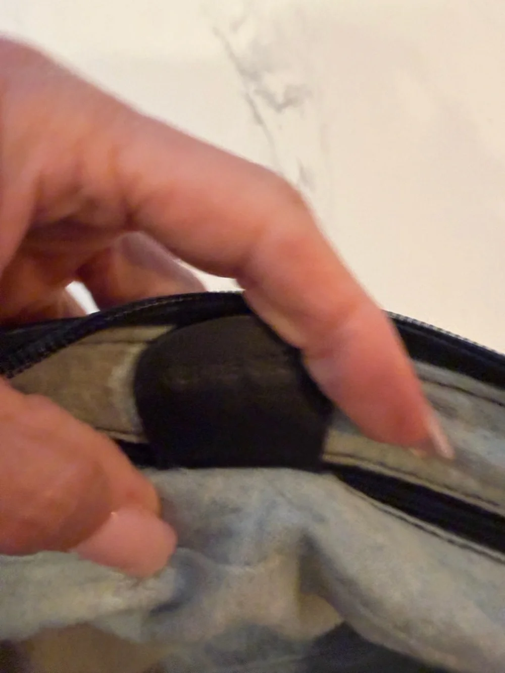 Gucci Blue Leather and Beige/Gray GG Monogram Shoulder Bag - Picture 14 of 14